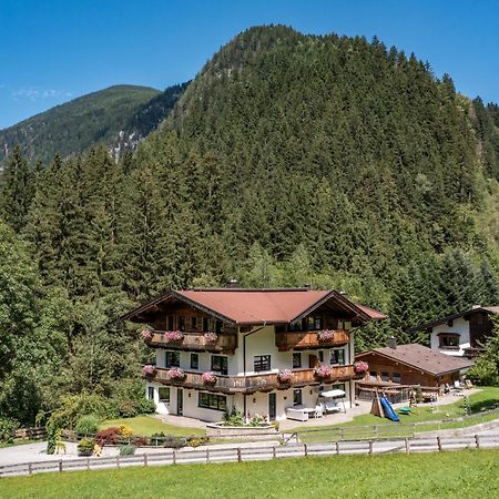 Landhaus Ifangl Майрхофен Экстерьер фото