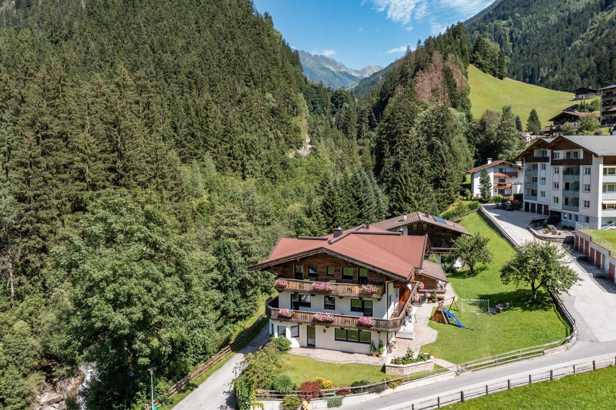 Landhaus Ifangl Майрхофен Экстерьер фото