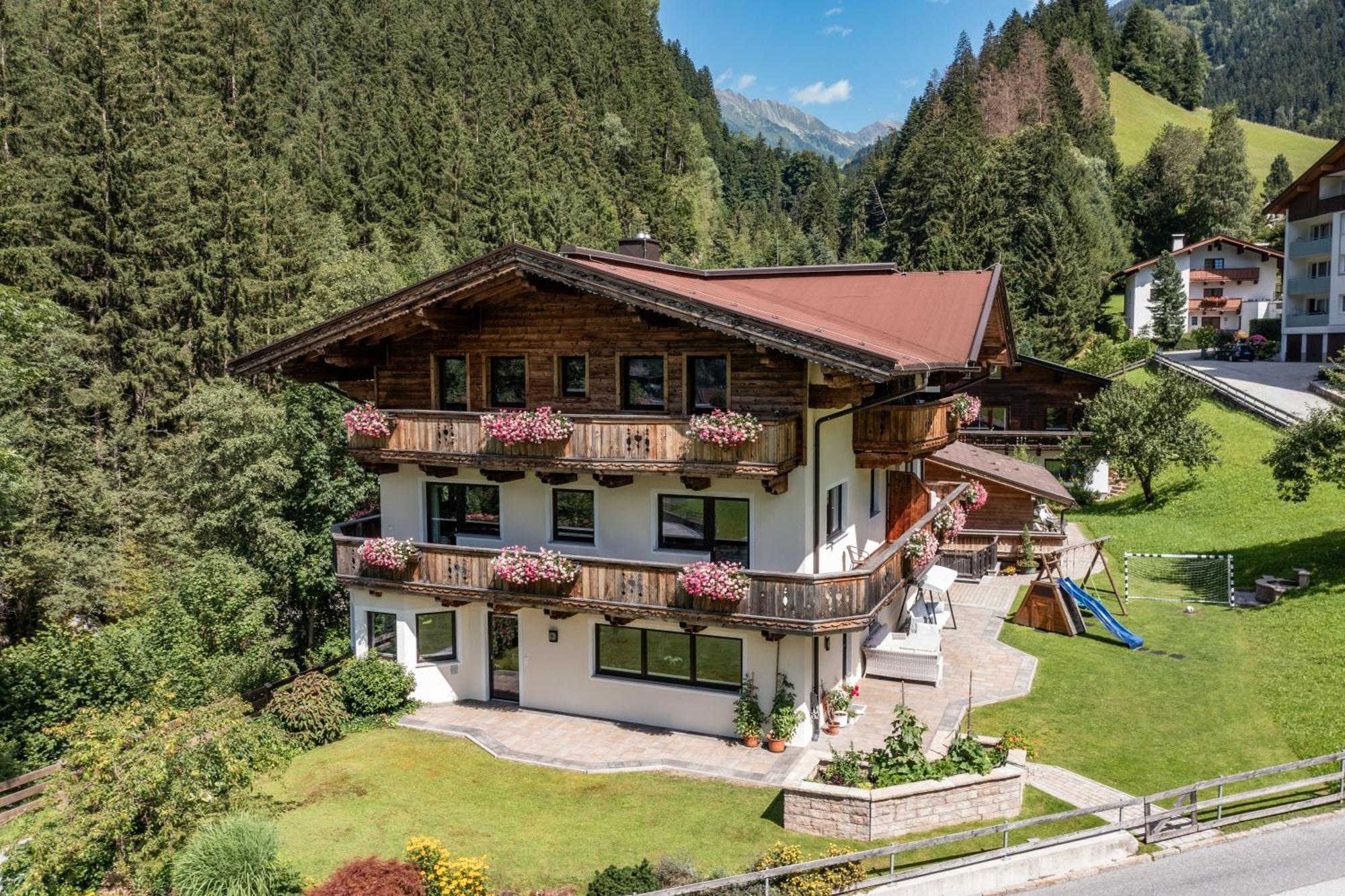 Landhaus Ifangl Майрхофен Экстерьер фото