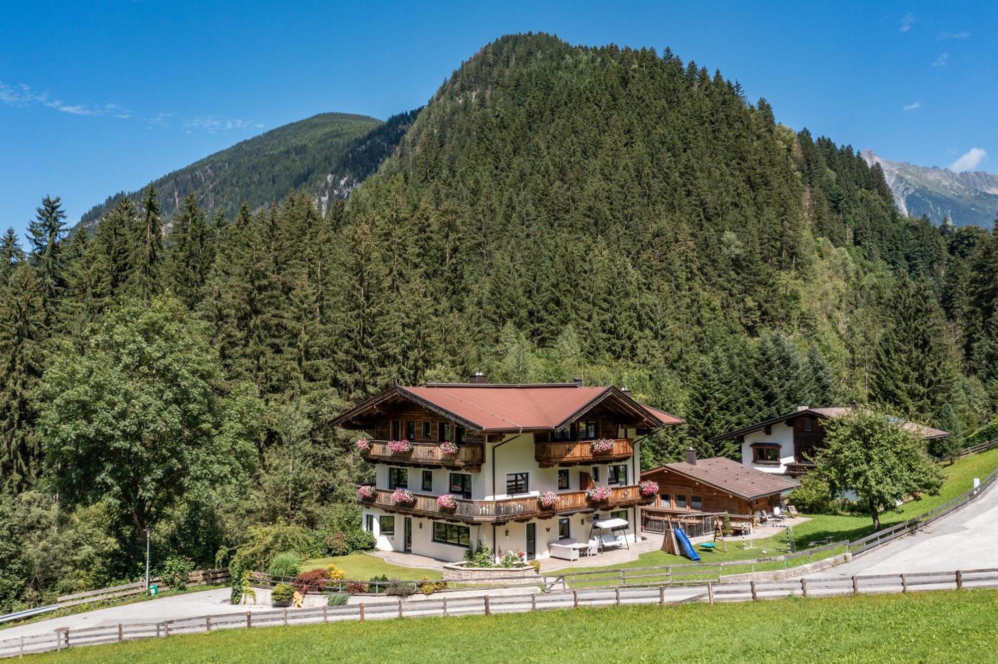 Landhaus Ifangl Майрхофен Экстерьер фото